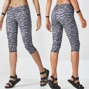 Fabletics Winn Printed PowerHold Crop Leggings